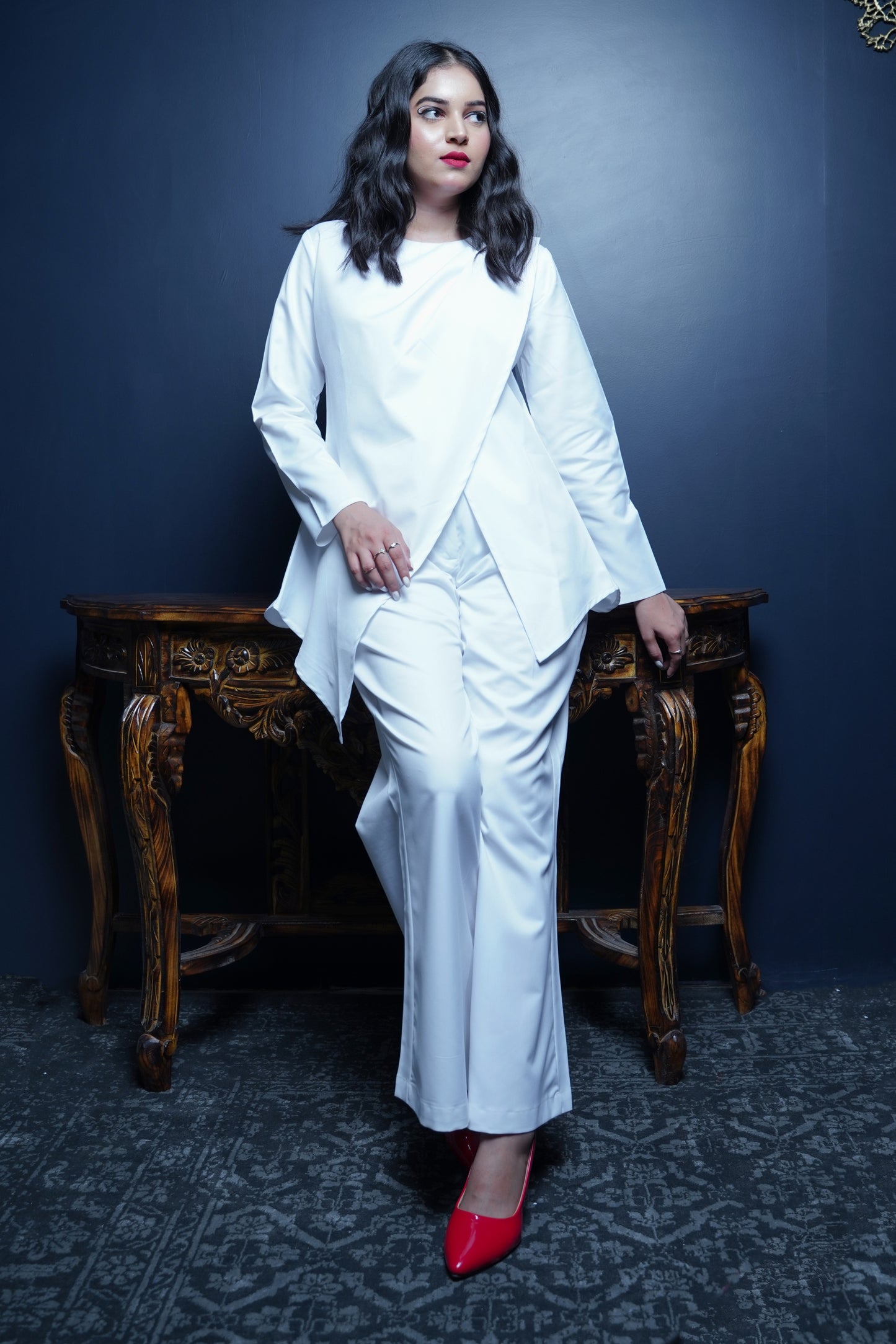 Eclipse Asymmetrical top (white)